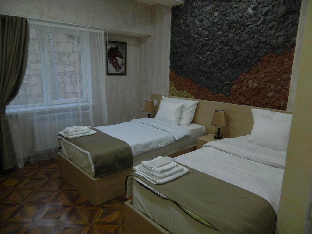אלוורדי Gayane Hotel מראה חיצוני תמונה
