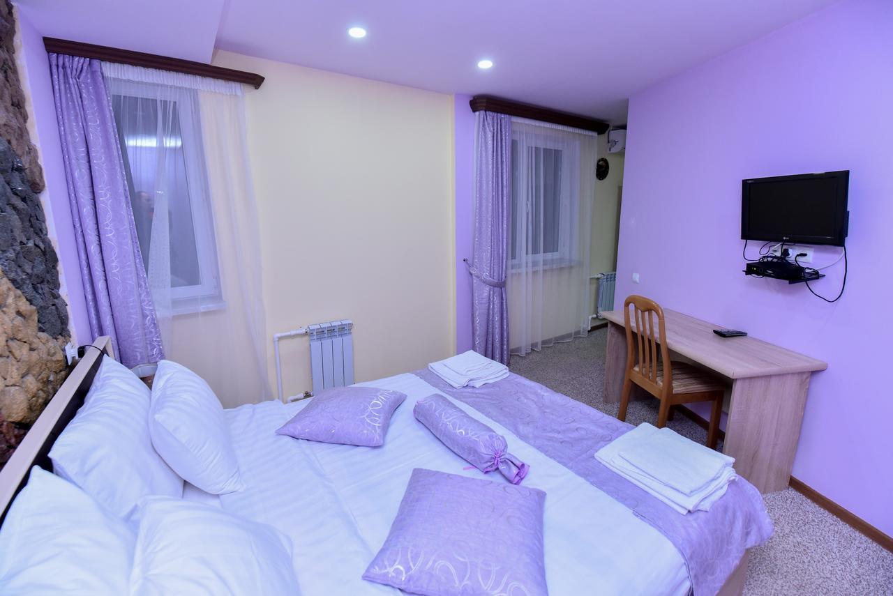 אלוורדי Gayane Hotel מראה חיצוני תמונה